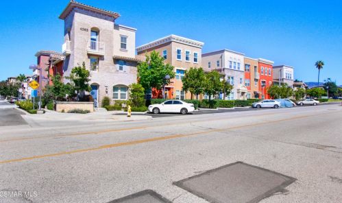4363 Eileen St, Simi Valley, CA 93063-2958