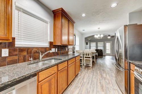 26311 Christen Canyon Ln, Richmond TX 77406-5465 exterior