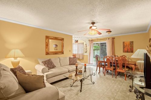 5809 Encinal Cv, Austin, TX 78744-4441