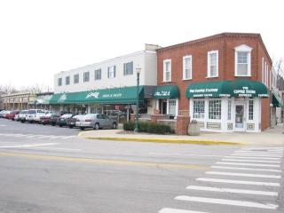 9 Spring St, Trout Valley, IL 60013-2871