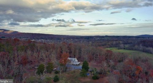 3700 Cherry Run Rd, Hedgesville, WV 25427-3643