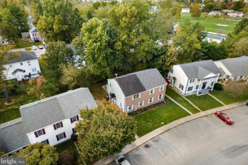 23 Berkeley Ct, Charles Town WV  25414-4221 exterior