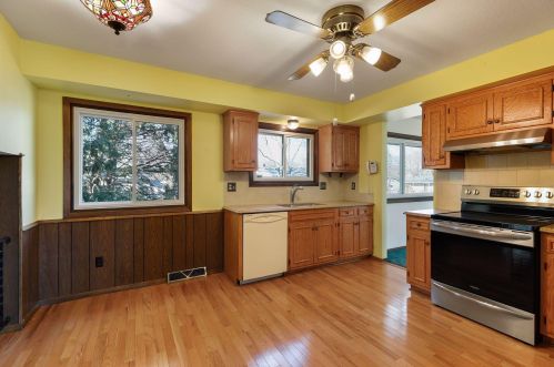 925 Arbogast St, Saint Paul MN  55126-3825 exterior