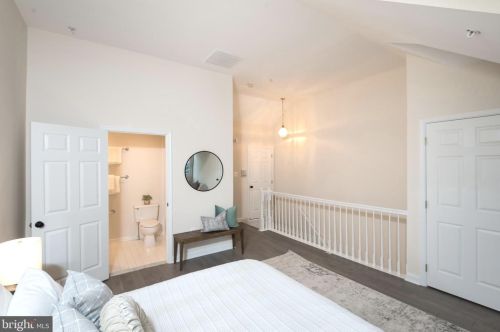 8527 2 Ave, Silver Spring MD 20910-2151 exterior