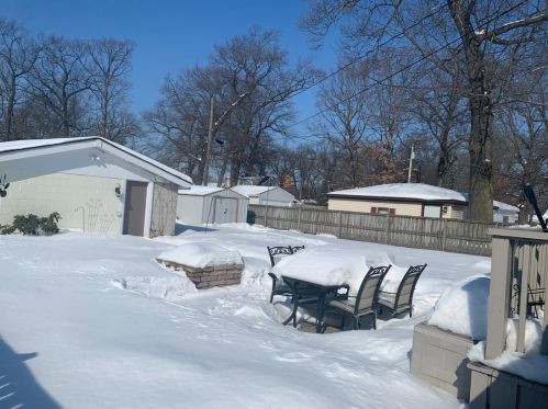 516 Liberty Pl, Hobart IN 46342-4659 exterior