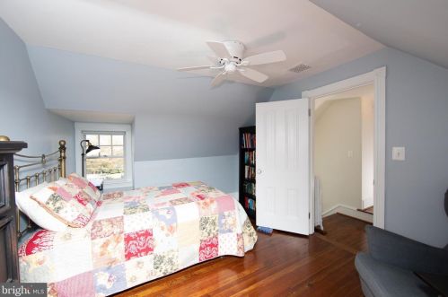 225 Euclid Ave, Haddonfield NJ 08033-2552 exterior