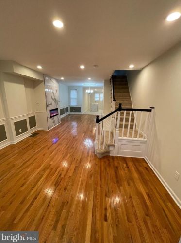 5732 16th St, Philadelphia PA  19141-1702 exterior