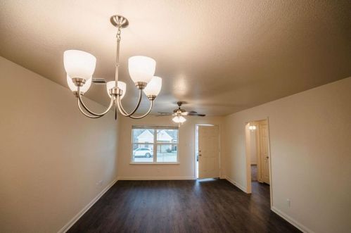 1034 Broadway Ave, Fort Worth TX  76104-1159 exterior