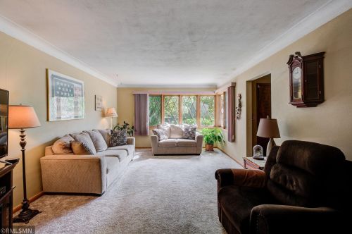 1237 Whitney Dr, Saint Cloud, MN 56303-2644