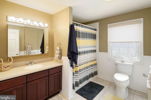 40 Upland Way, Haddonfield NJ 08033-3518 exterior