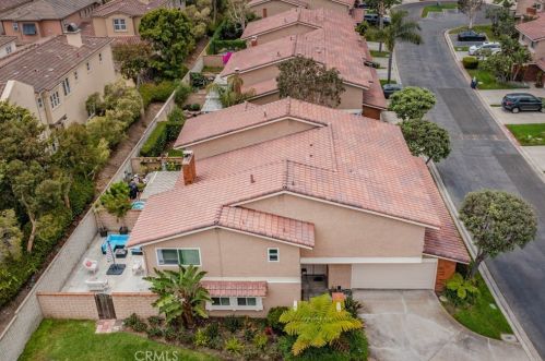 7806 Seabreeze Dr, Huntington Beach, CA 92648-5447
