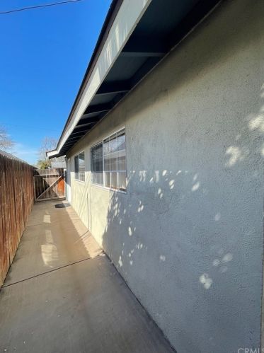 1426 Beacon Ave, Anaheim CA  92802-1718 exterior