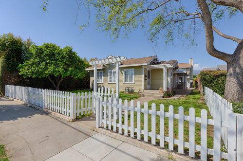 1922 Castillo St, Santa Barbara, CA 93101-2867