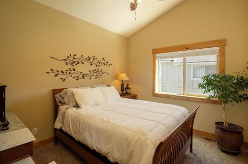 12901 Northwoods Blvd, Truckee CA  96161-6346 exterior