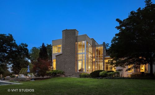 11300 79th St, Willowbrook IL  60527-5107 exterior