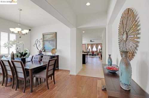 2260 Brandini Dr, Pleasanton, CA 94568-7982