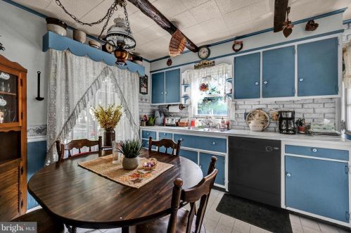 934 Walnut St, Hanover PA 17331-1523 exterior