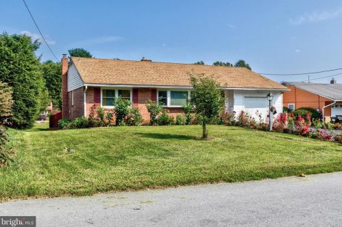 601 Bermuda Rd, Lancaster, PA 17603-6003