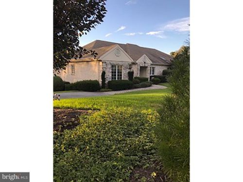 10 Jefferson Pl, New Schaefferstown, PA 19506-9532