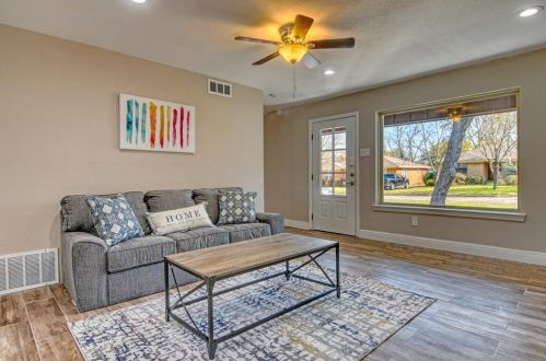 3531 Burlingdell Ave, Dallas, TX 75211-5011