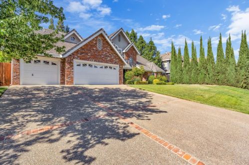 200 Lost Creek Dr, Folsom, CA 95630-1535