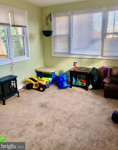 1901 63rd St, Philadelphia PA 19151-2607 exterior