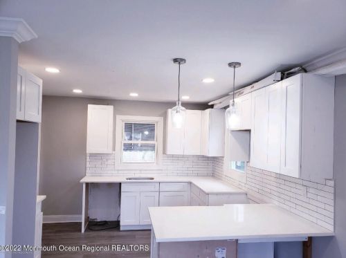 16 Westside Ave, Tinton Falls, NJ 07701-1410