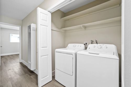 200 Wakefield Ave, Anaheim CA  92802-4224 exterior