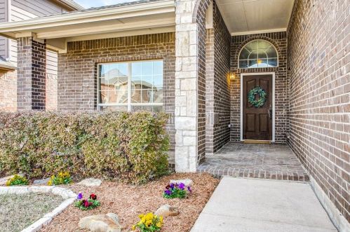 2244 Frosted Willow Ln, Fort Worth, TX 76177-3524