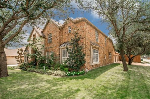 2017 Bishop Dr, Lewisville, TX 75028-3760