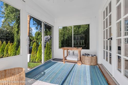 718 Grassmere Ave, Tinton Falls NJ  07712-4333 exterior