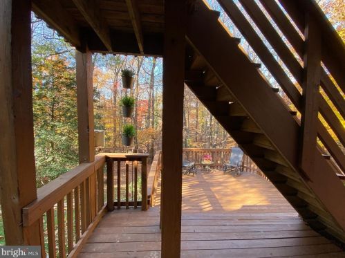 9048 Saffron Ln, Silver Spring MD 20901-4272 exterior