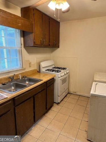 2983 Harlan Dr, Atlanta GA  30344-3758 exterior