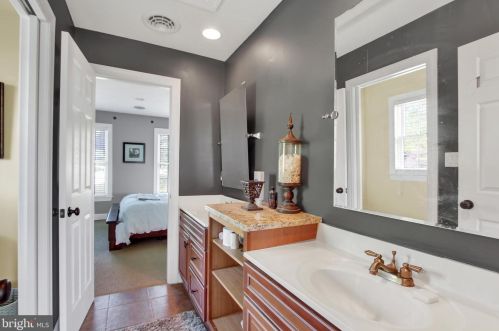1910 Witness Rd, York, PA 17403-4486