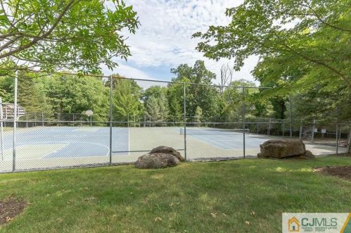 5 Garfield Way, Princeton NJ  08540-1669 exterior