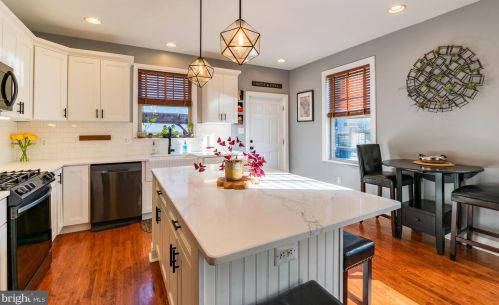 1143 20 St, Philadelphia PA 19146-2946 exterior