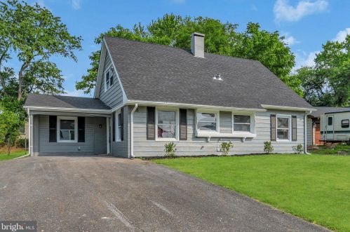 28 Melrose Ln, Willingboro, NJ 08046-3104