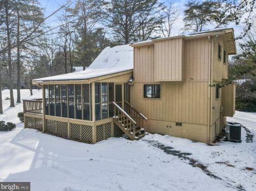 283 The Woods Rd, Hedgesville WV  25427-6886 exterior