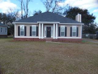 177 Hedgerow Dr, Leesburg, GA 31763-5554