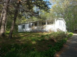 220 Slater Hill Rd, Killingly, CT 06241-1820
