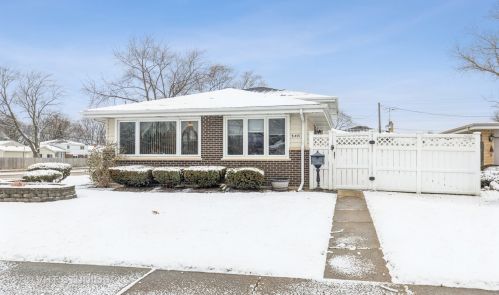 10 Terrace Ln, Des Plaines, IL 60016-2960