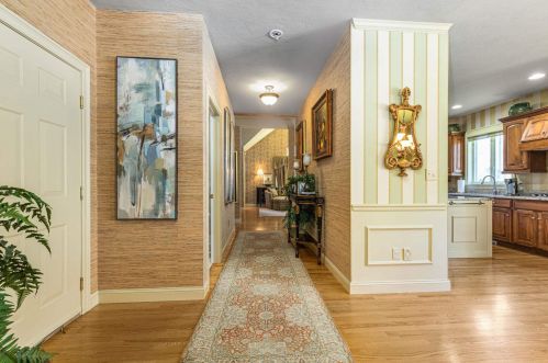 2 Crocketts Way, Stratham, NH 03885-4405