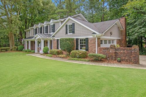 3255 Jett Ferry Ct, Atlanta GA  30350-5415 exterior