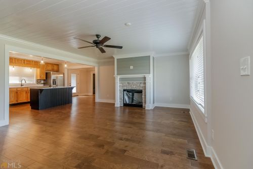 1616 Graysville Rd, Ringgold, GA 30736-6945