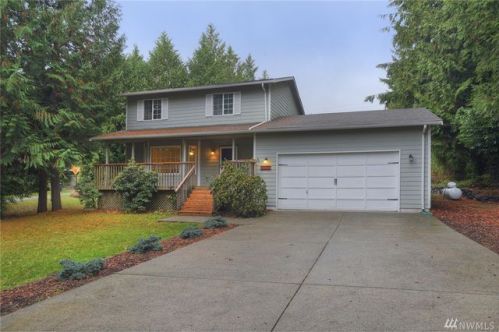 19271 Park Blvd, Suquamish, WA 98392-9672