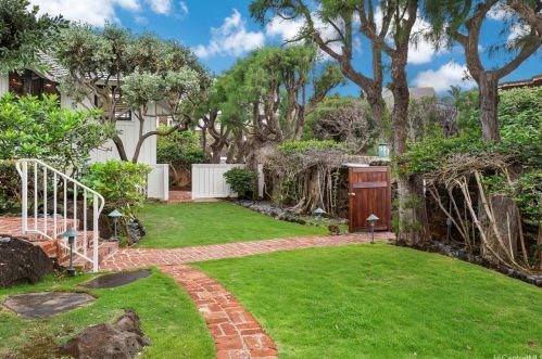 4139 Black Point Rd, Honolulu HI  96816-4846 exterior