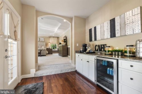 1500 Sandy Glenn Pl, Sandy Spring MD  20860-3007 exterior