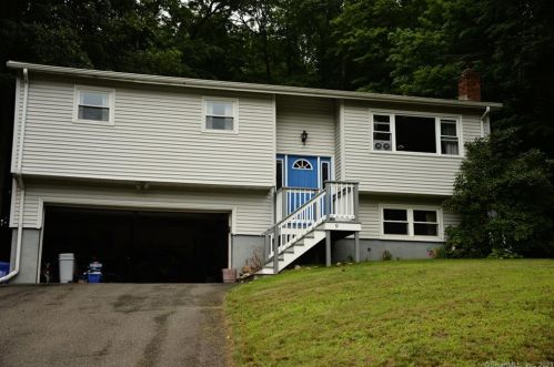 9 Patricia Ter, Beacon Falls, CT 06403-1234