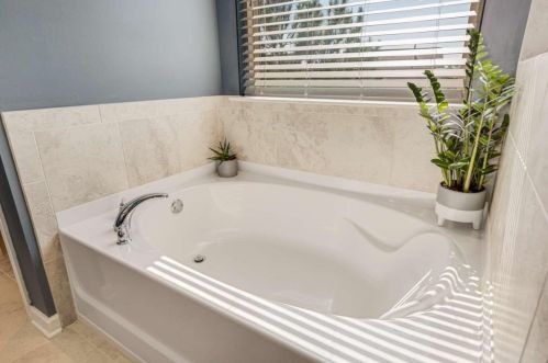 3861 Lake Sanctuary Way, Atlanta GA  30349-1984 exterior