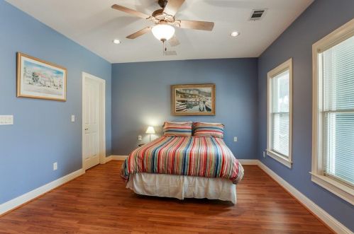 2556 Brookline Cir, Atlanta GA  30319-3693 exterior
